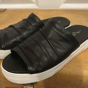 J/SLIDES NYC BLACK LEATHER SIZE 7